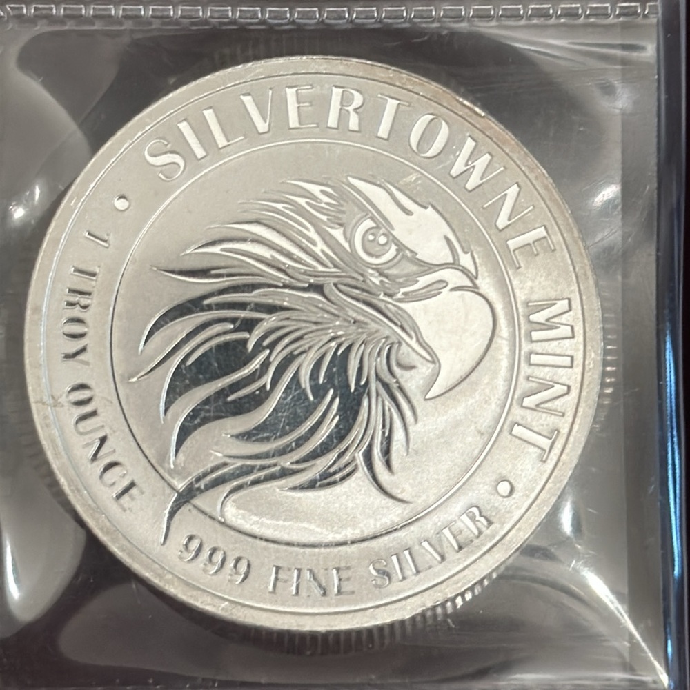 Silver coin 1 oz 999 fine Silver town mint a beautiful Eagle edition 🦅 - Picture 13 of 14